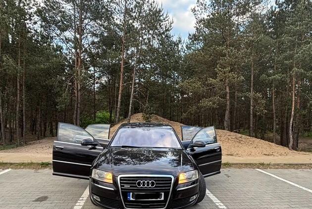 Audi A8 cena 51000 przebieg: 256000, rok produkcji 2009 z Toruń małe 254